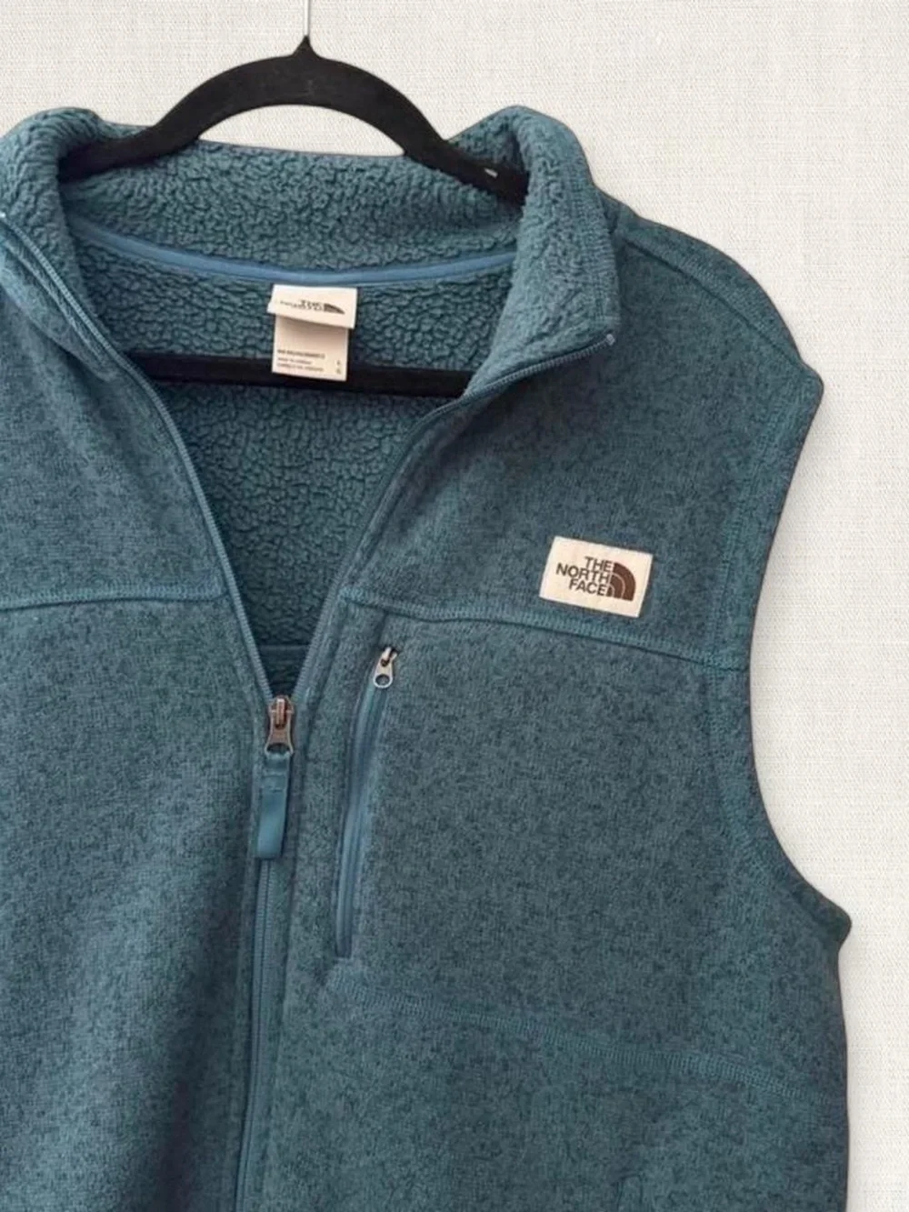 The North Face Men's Teal Fleece Vest - Zip Front